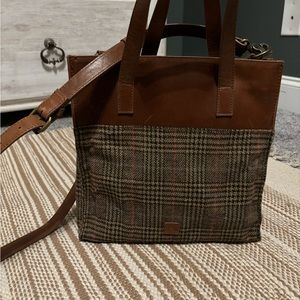 Cute Able brand purse brown leather w/plaid!